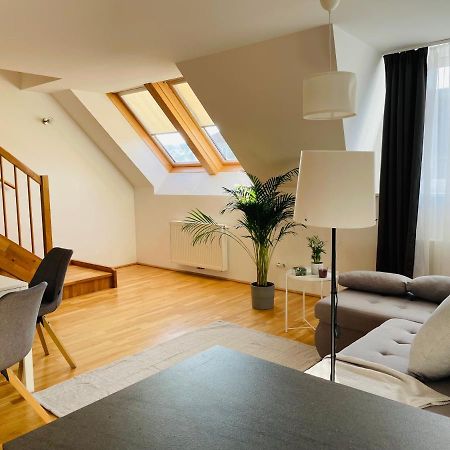 Vic Apartment Wina Bagian luar foto