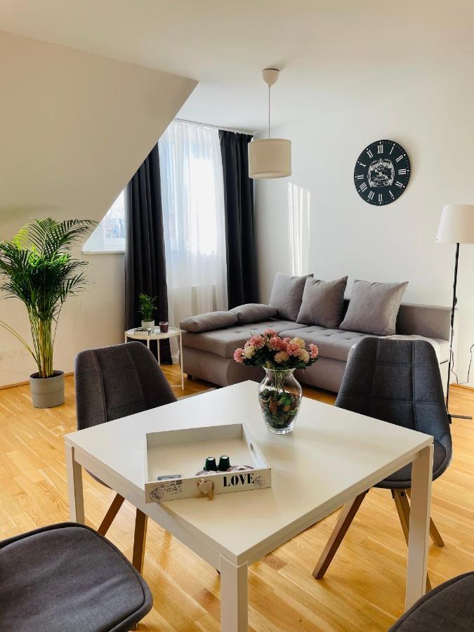 Vic Apartment Wina Bagian luar foto